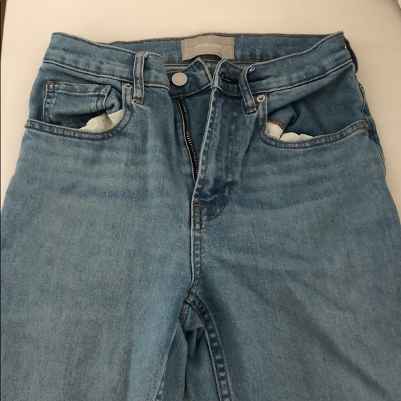 Everlane Cheeky Straight Jean - Picture 3 of 5
